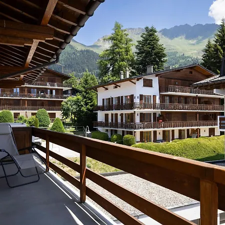 La Ruinette-3-bed Flat With Balcony In Appartamento